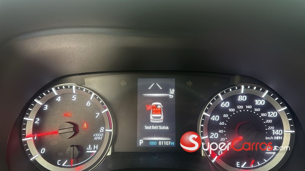 2022 Toyota Highlander LE — foto 3 / 9