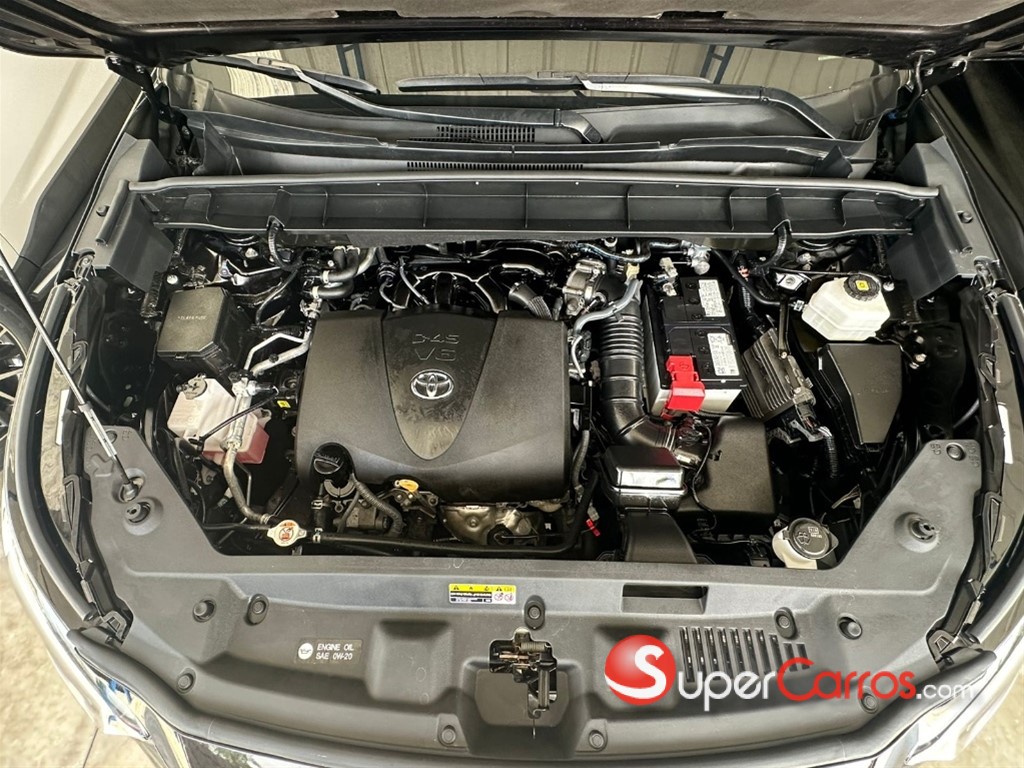 2022 Toyota Highlander LE — foto 7 / 9