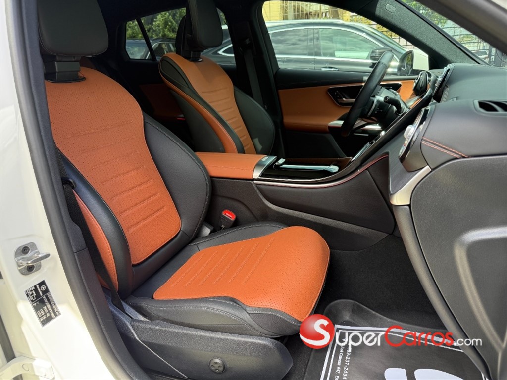 2025 Mercedes-Benz Clase GLC 200 Coupe — foto 9 / 12