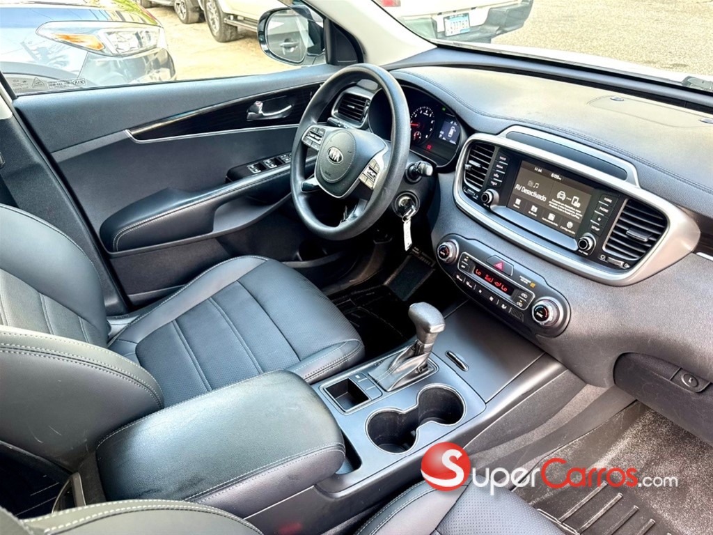 2019 Kia Sorento — foto 7 / 12