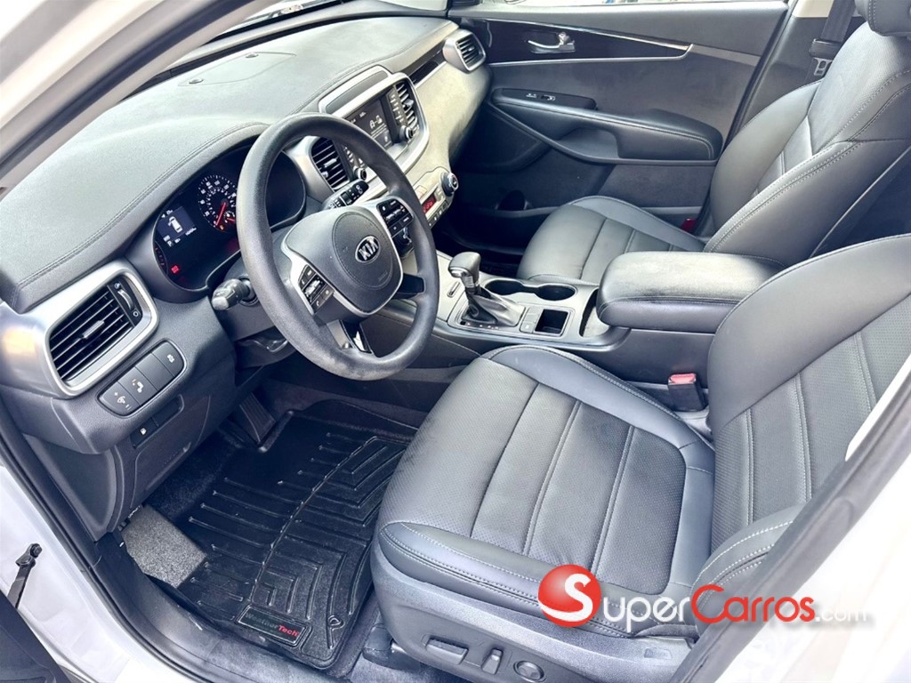 2019 Kia Sorento — foto 8 / 12