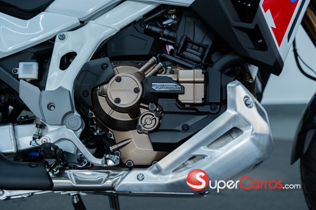 2024 Honda Africa Twin — foto 8 / 12