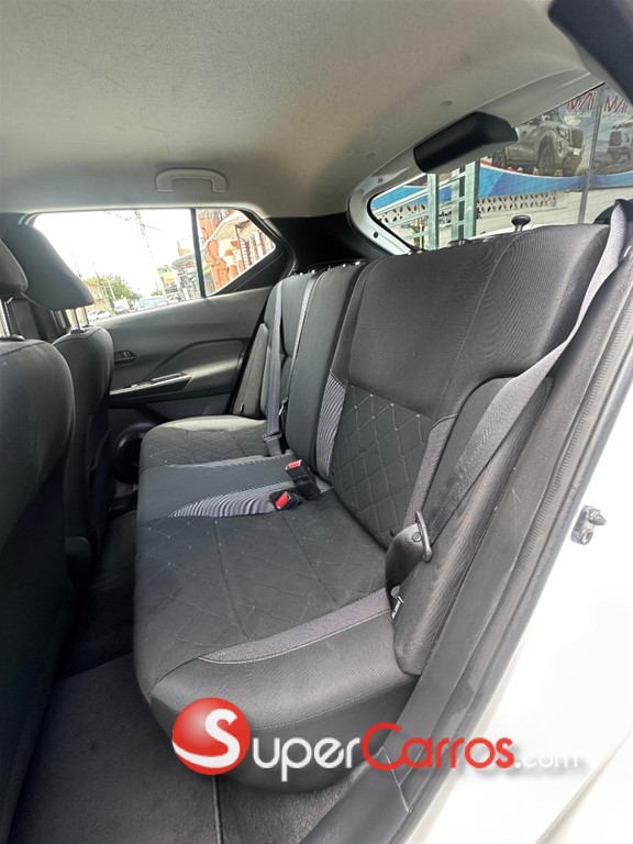 2020 Nissan Kicks SV — foto 8 / 11