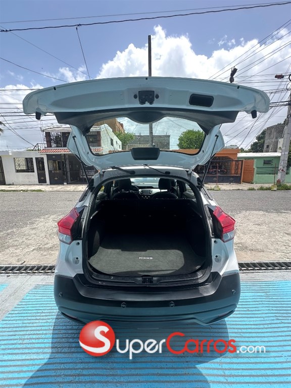 2020 Nissan Kicks SV — foto 9 / 11