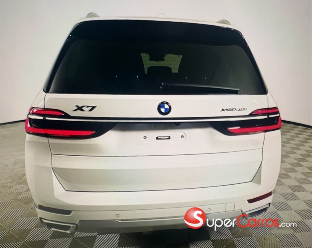 2024 BMW X 7 XDRIVE 40i — foto 10 / 12