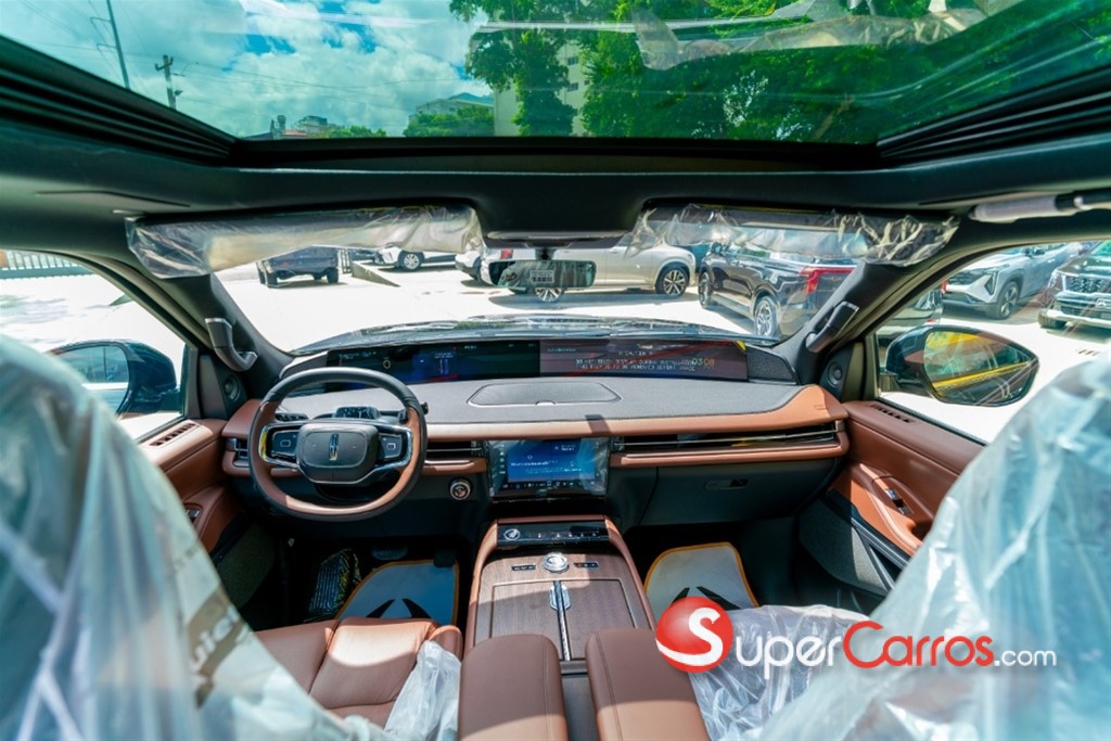 2025 Lincoln Navigator Reserve I — foto 7 / 9
