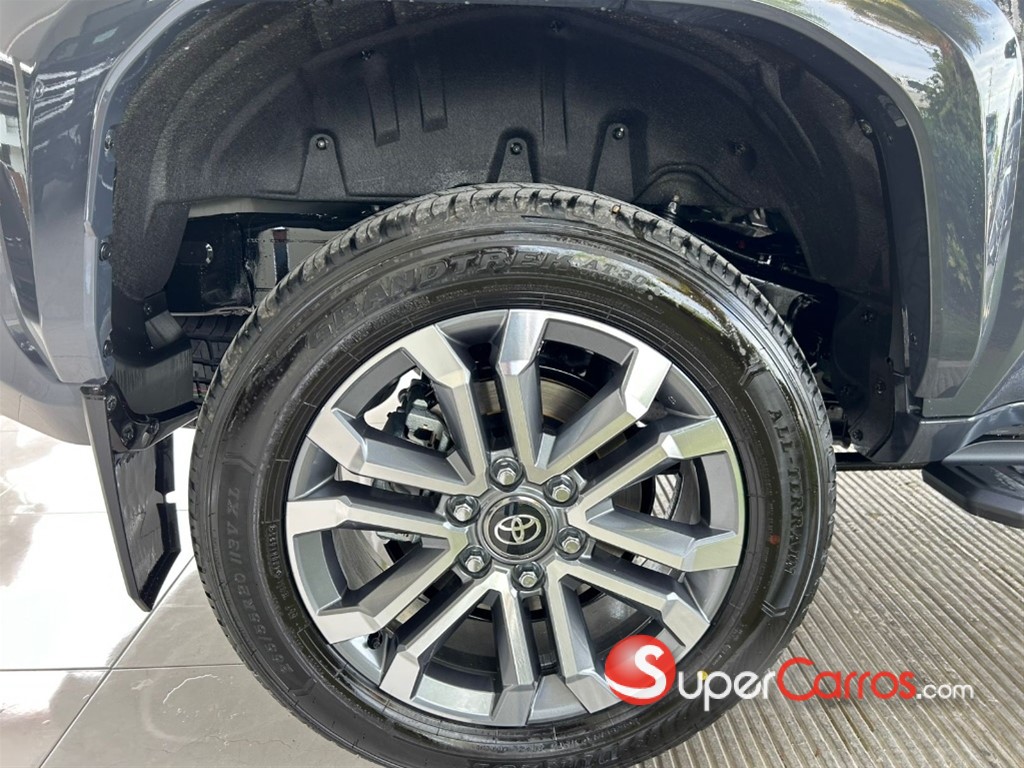 2026 Toyota 4 Runner Limited — foto 2 / 5
