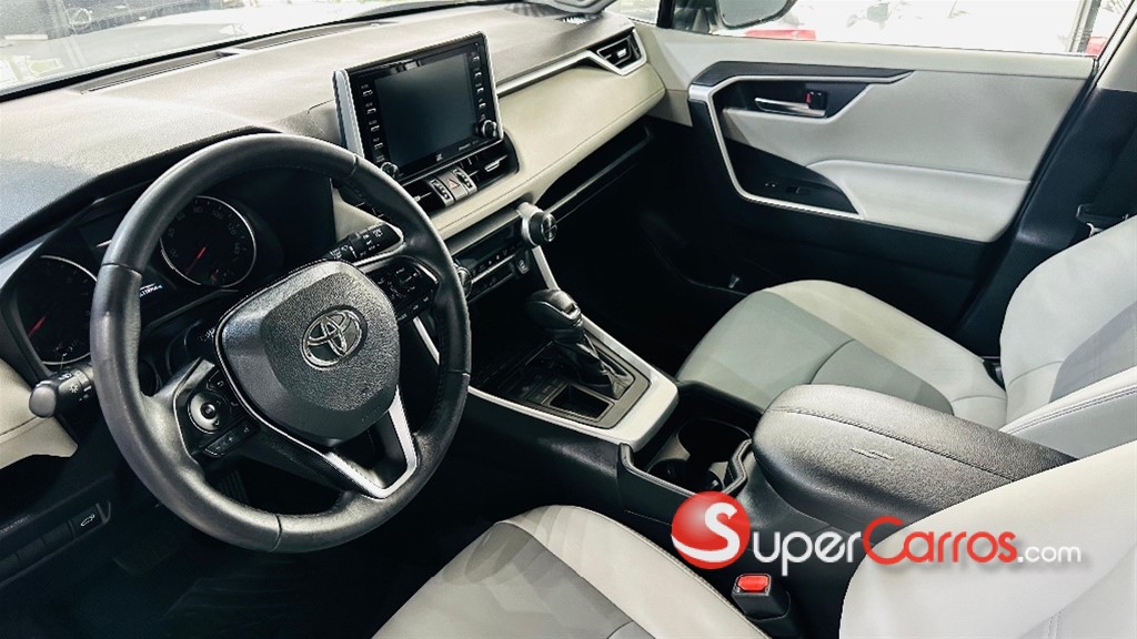 2020 Toyota RAV4 XLE Premium — foto 3 / 9