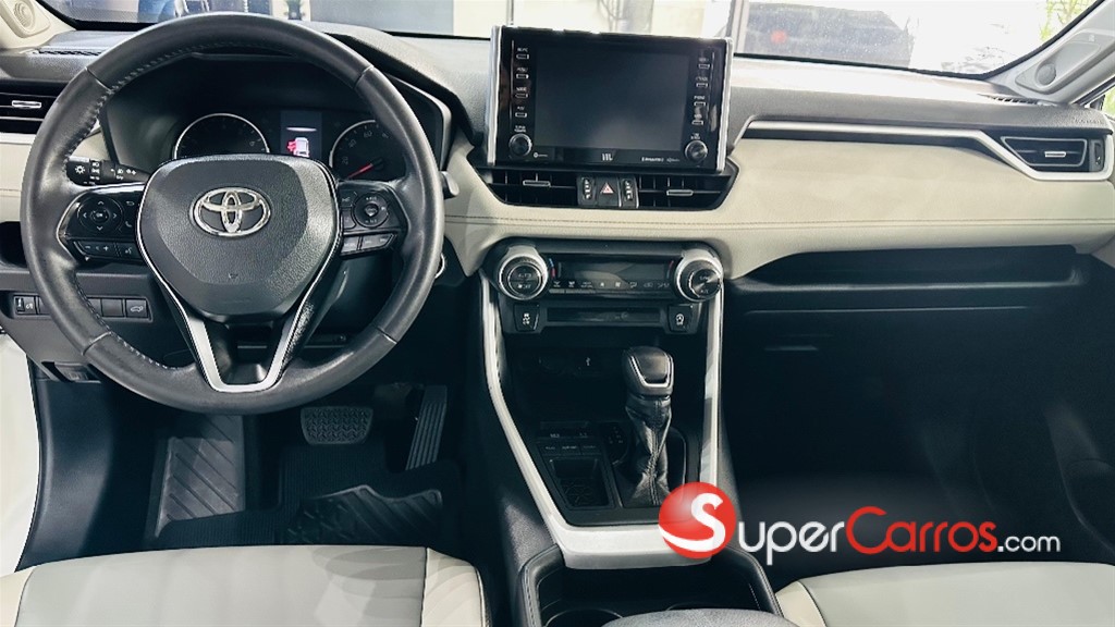 2020 Toyota RAV4 XLE Premium — foto 7 / 9