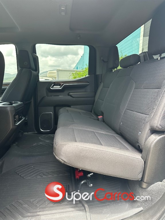2023 Chevrolet Silverado 1500 RST — foto 9 / 12
