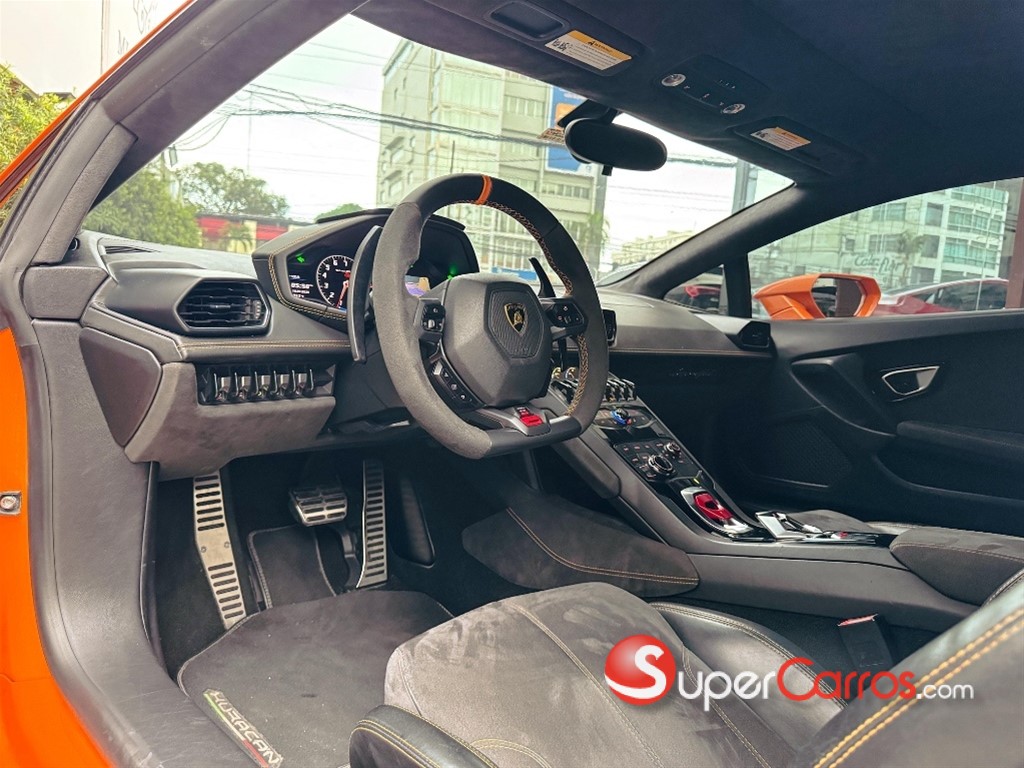 2016 Lamborghini Huracan Coupe — foto 7 / 12