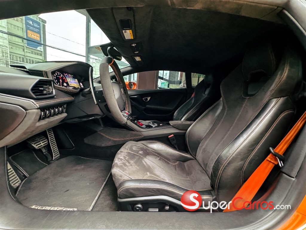 2016 Lamborghini Huracan Coupe — foto 8 / 12