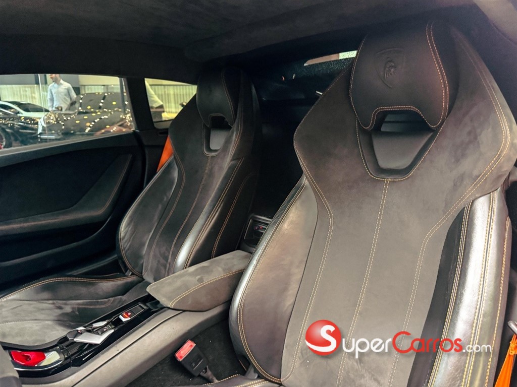 2016 Lamborghini Huracan Coupe — foto 9 / 12