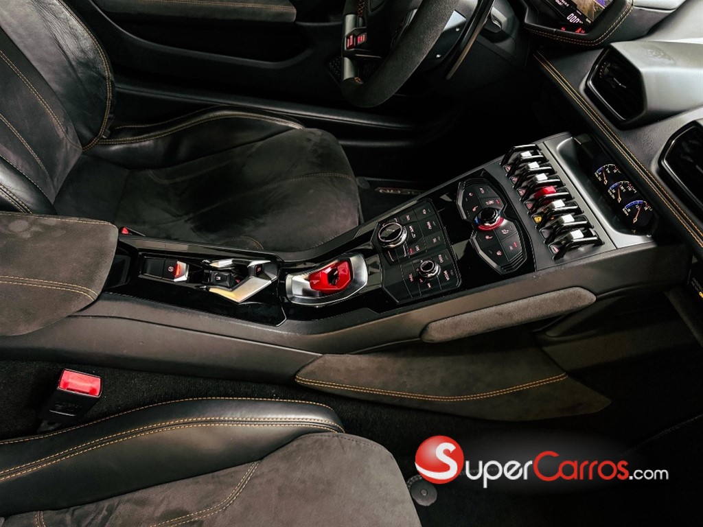 2016 Lamborghini Huracan Coupe — foto 11 / 12
