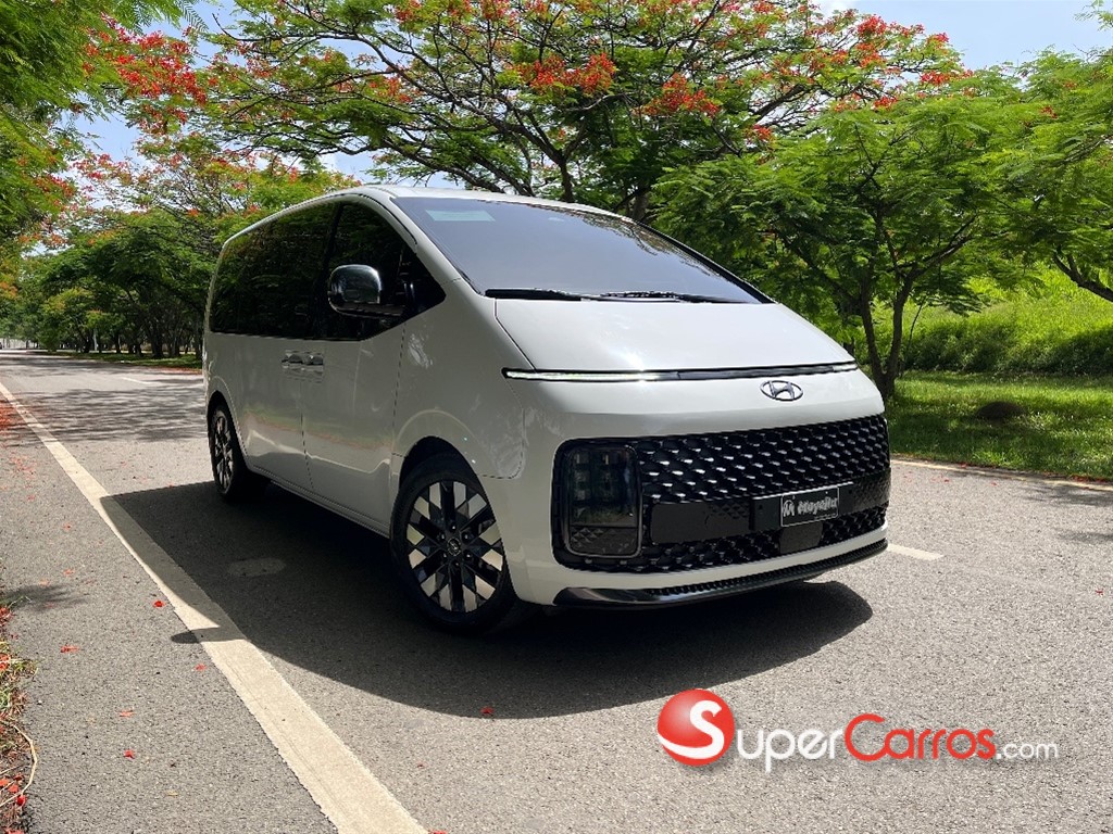 2022 Hyundai Staria