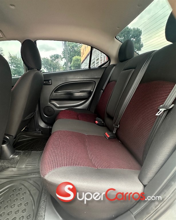 2020 Mitsubishi Motors Mirage G4 — foto 5 / 8