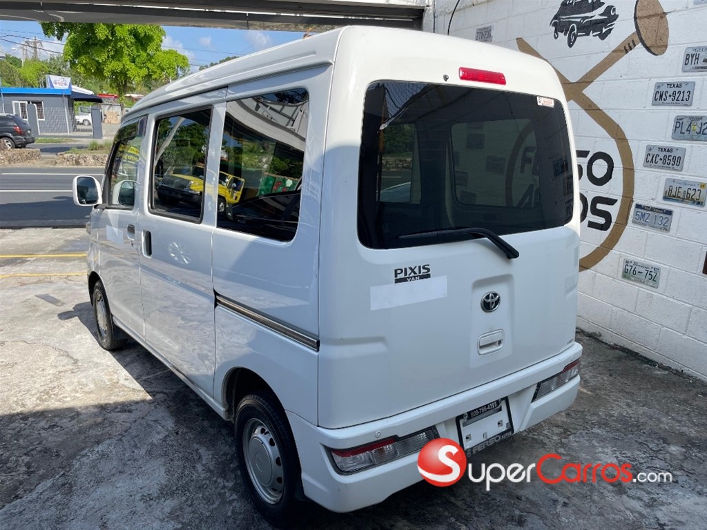 2021 Toyota Pixis — foto 7 / 10