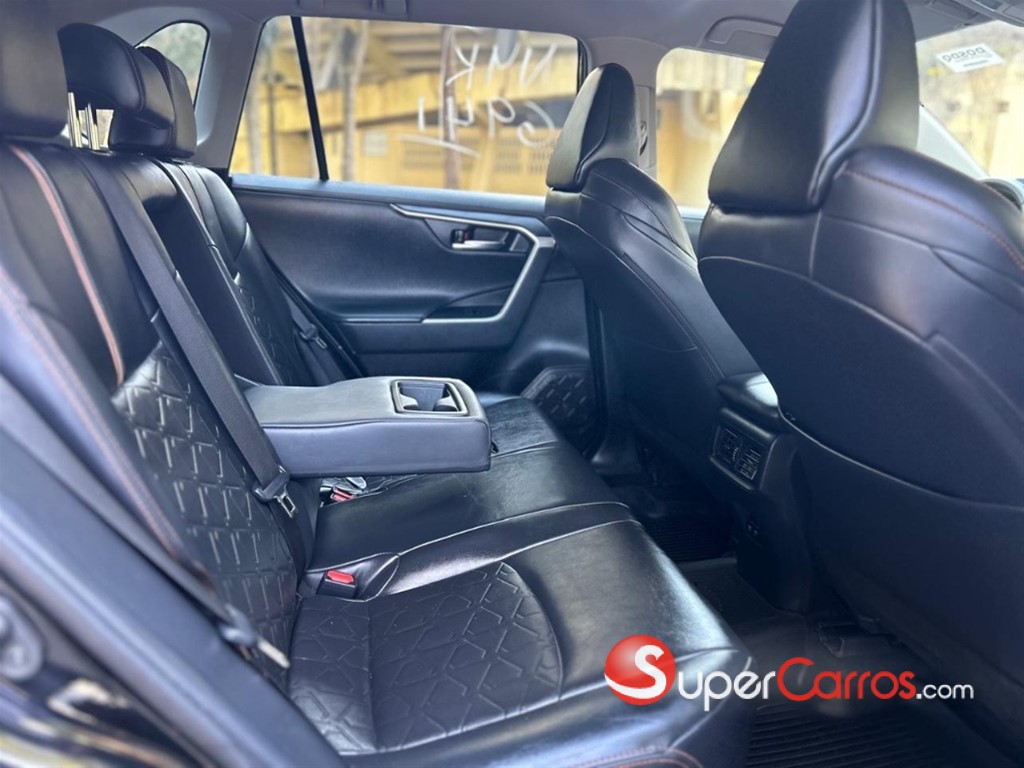 2020 Toyota RAV4 Adventure — foto 7 / 8