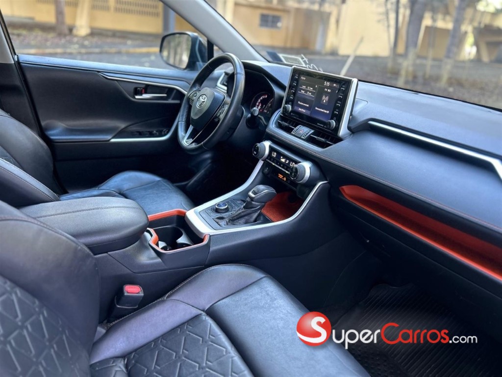 2020 Toyota RAV4 Adventure — foto 8 / 8