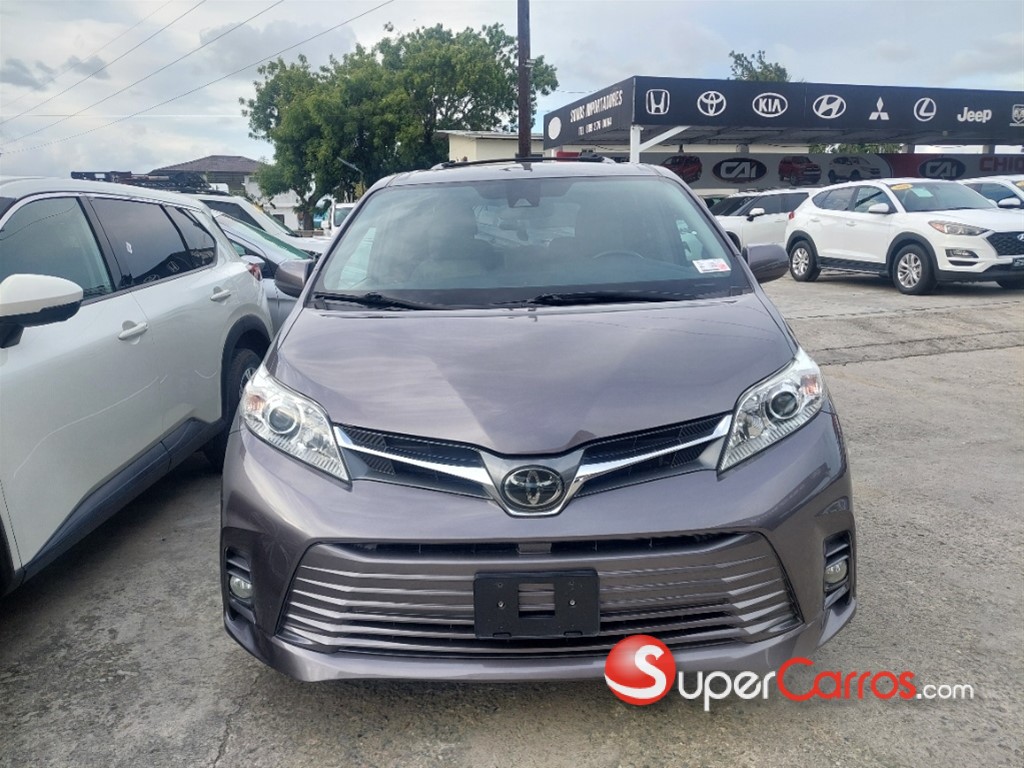 2019 Toyota Sienna XLE — foto 3 / 12