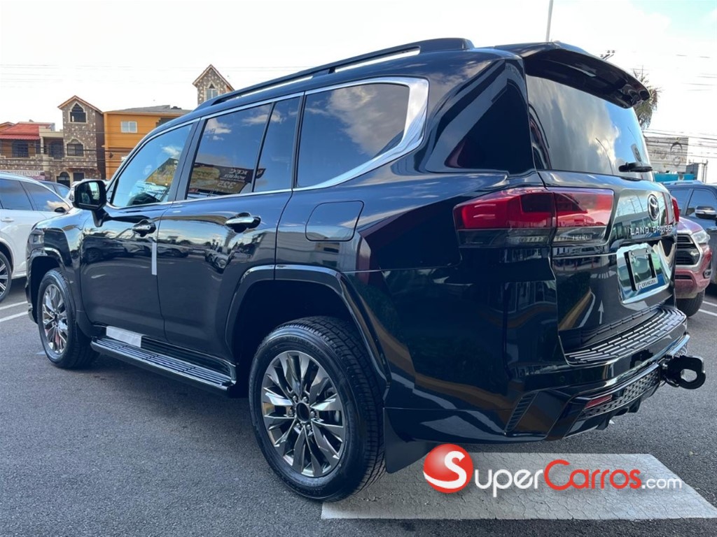 2026 Toyota Land Cruiser 300 VX-R — foto 8 / 12
