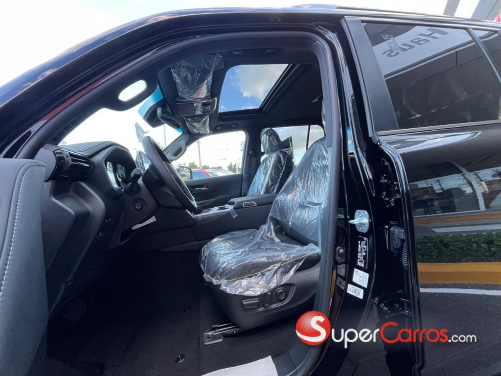 2026 Toyota Land Cruiser 300 VX-R — foto 11 / 12