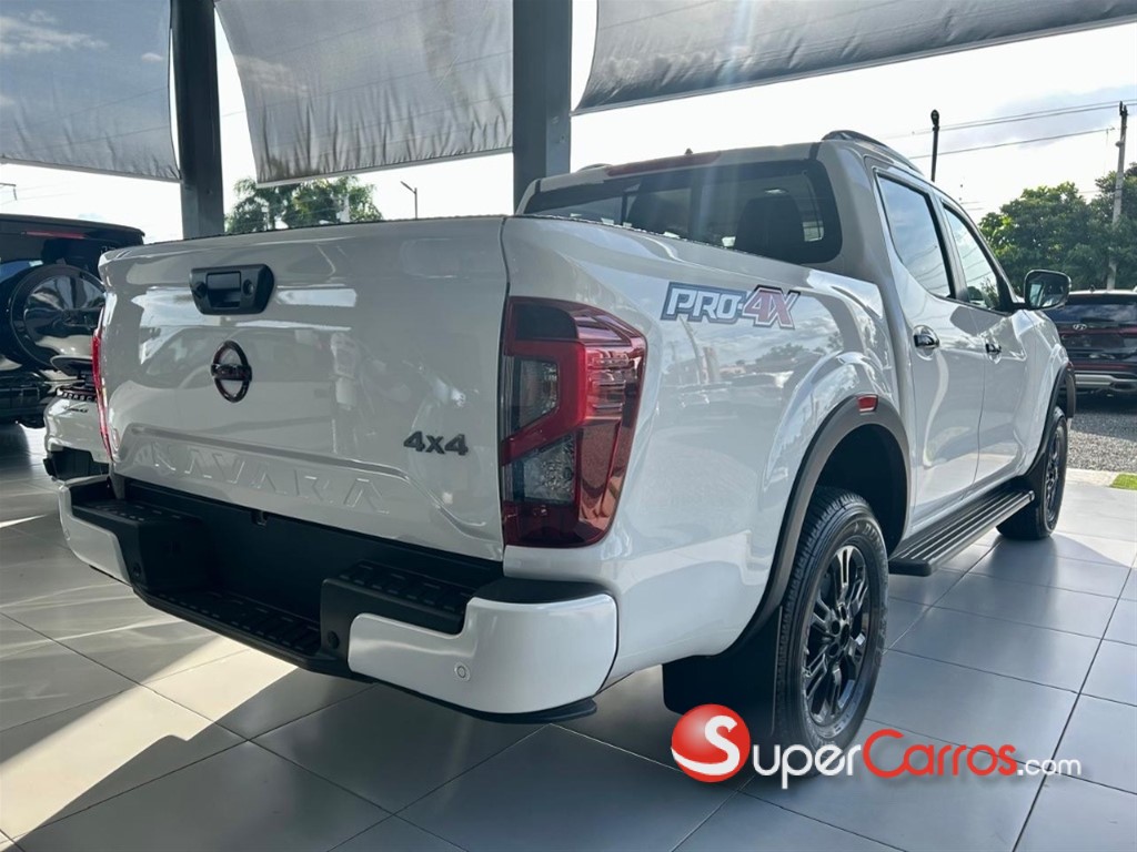 2026 Nissan Frontier Pro-4X — foto 8 / 9