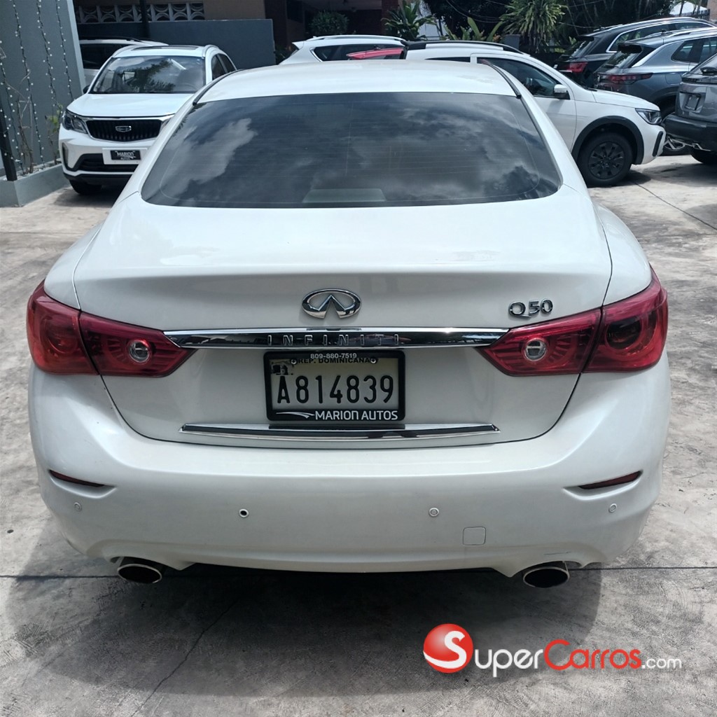 2017 Infiniti Q-50 — foto 2 / 12