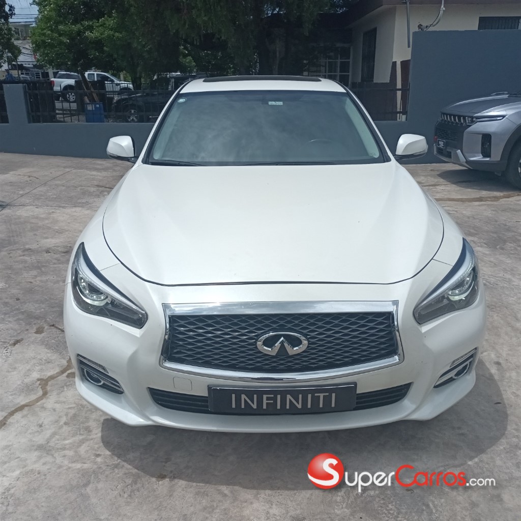 2017 Infiniti Q-50 — foto 10 / 12