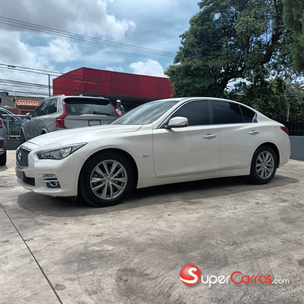 2017 Infiniti Q-50 — foto 12 / 12