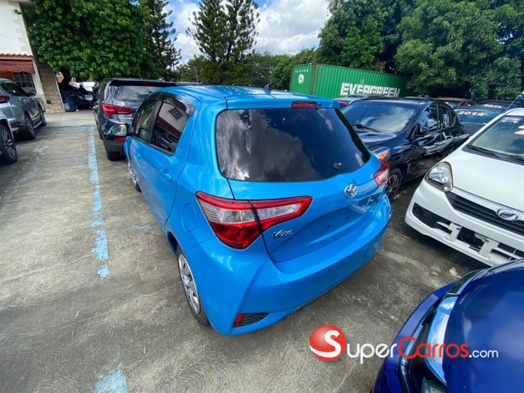 2020 Toyota VITZ — foto 2 / 4