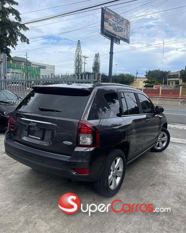 2016 Jeep Compass Latitude — foto 3 / 7
