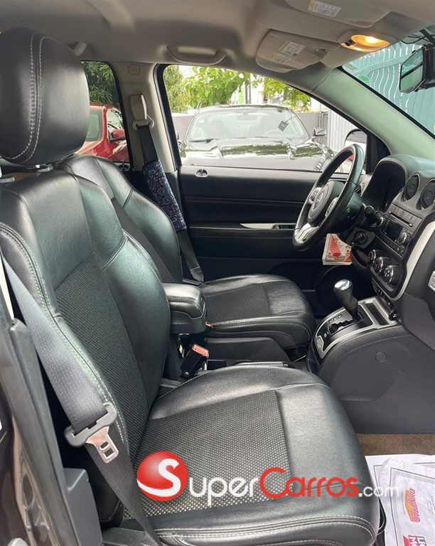 2016 Jeep Compass Latitude — foto 6 / 7