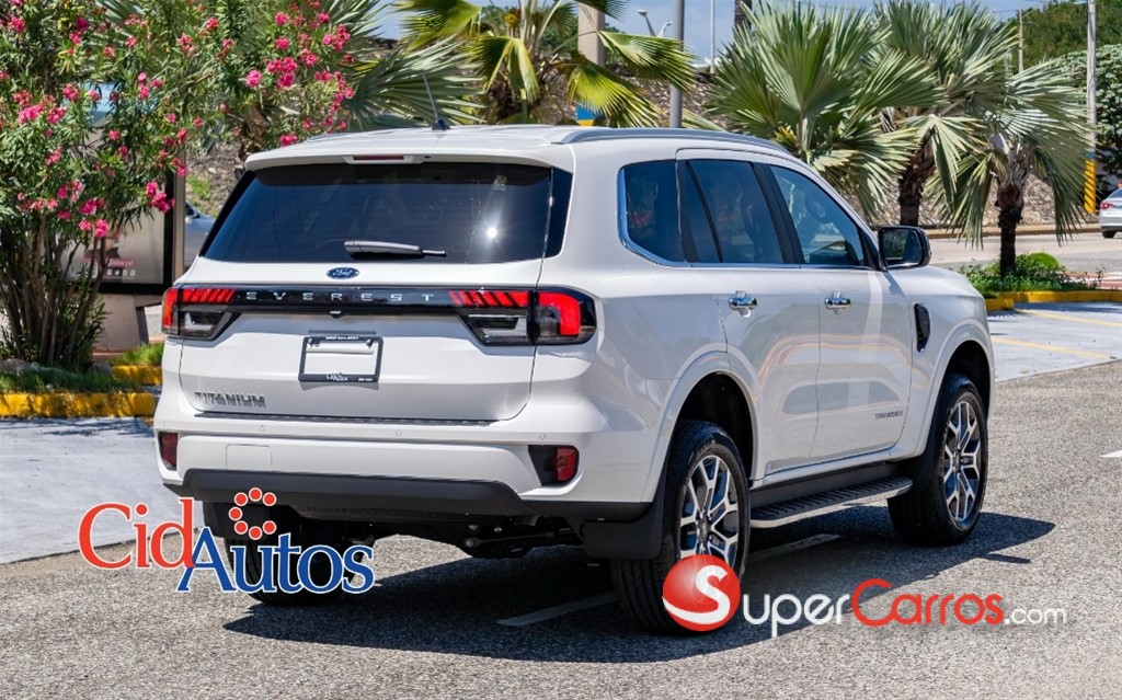 2025 Ford Everest — foto 3 / 12