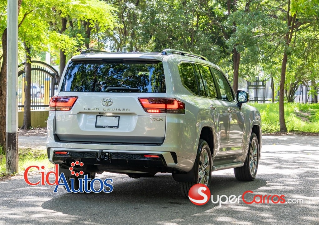 2025 Toyota Land Cruiser VXR — foto 3 / 12