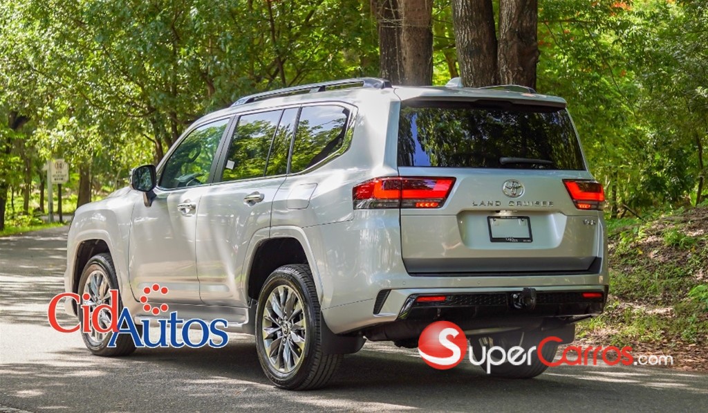 2025 Toyota Land Cruiser VXR — foto 4 / 12
