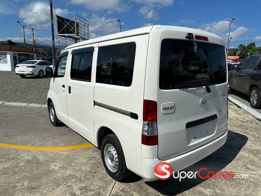 2020 Toyota Town-Ace — foto 3 / 11