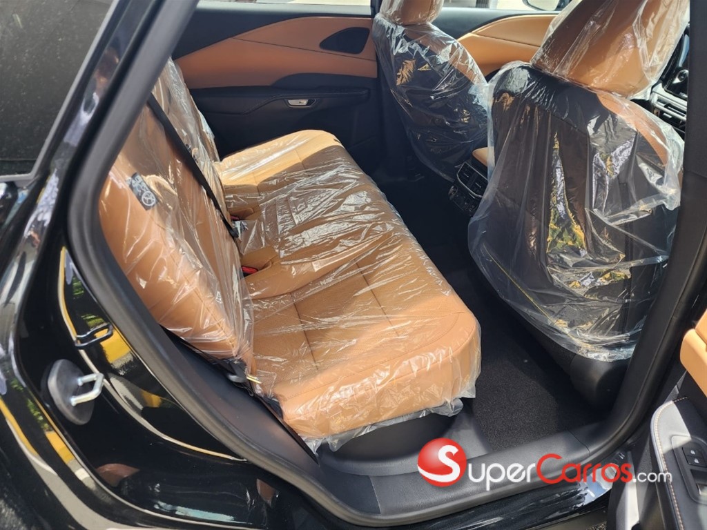 2025 Lexus RX 350 — foto 6 / 9