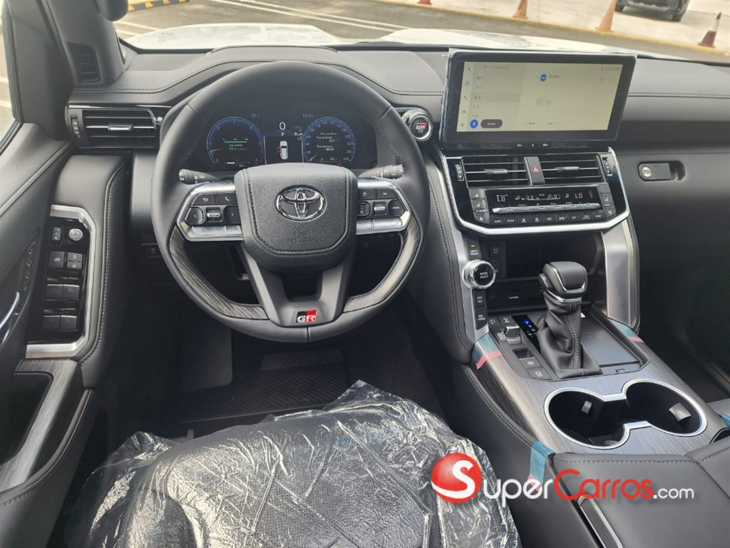 2025 Toyota Land Cruiser GR SPORT — foto 2 / 8