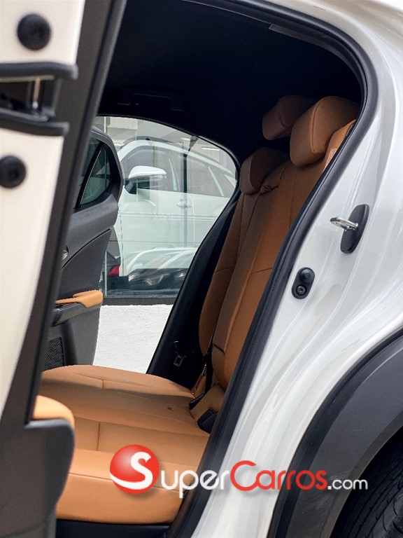 2024 Lexus UX 250 HYBRID — foto 4 / 12