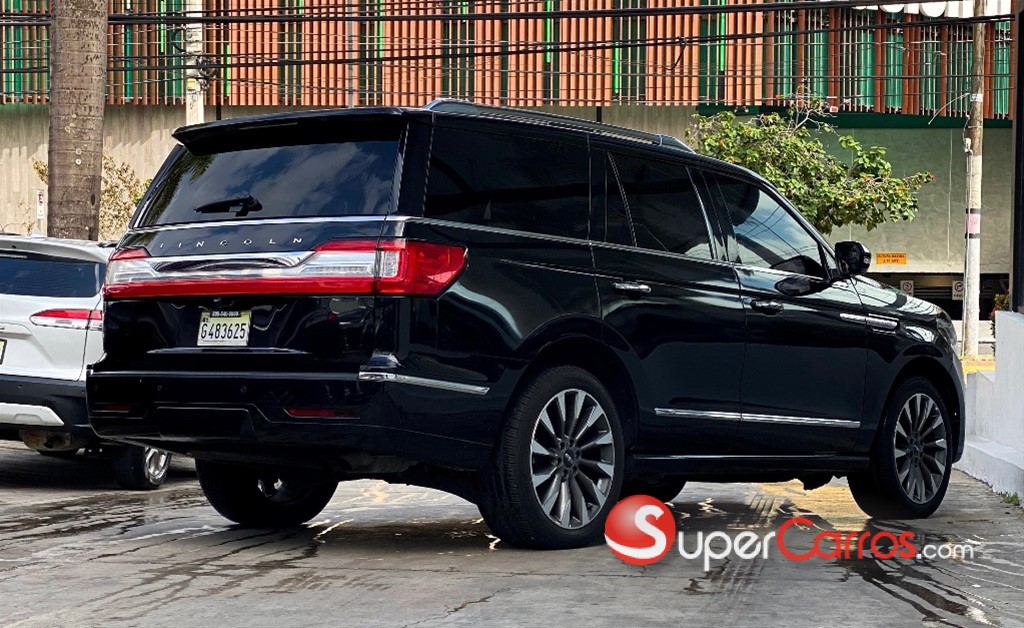 2019 Lincoln Navigator — foto 2 / 12