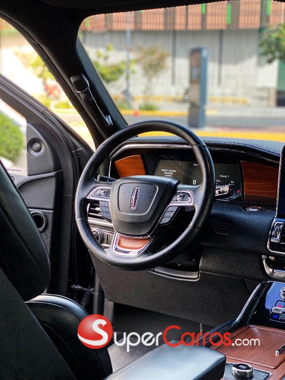 2019 Lincoln Navigator — foto 5 / 12