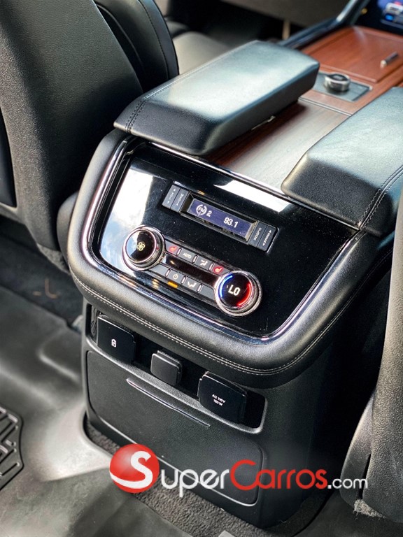 2019 Lincoln Navigator — foto 6 / 12