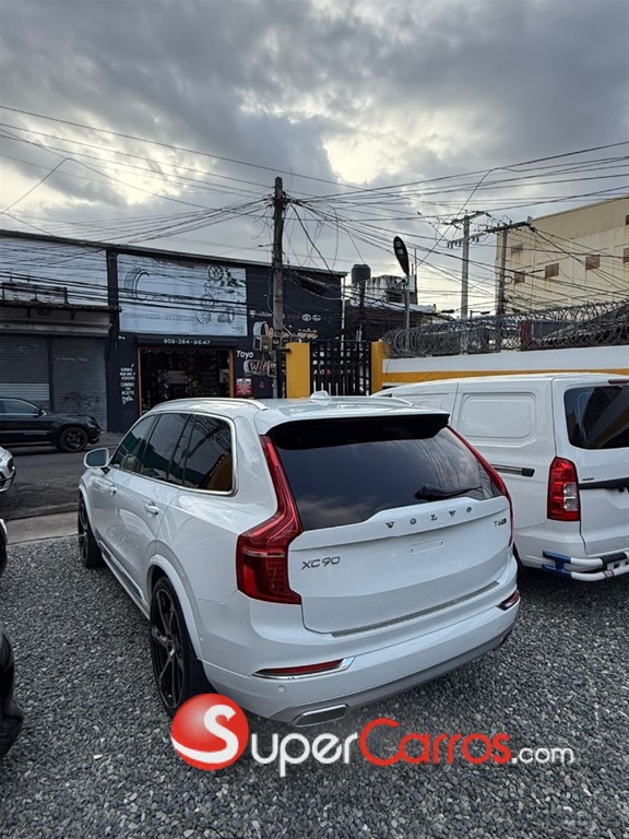 2019 Volvo XC90 Inscription T6 — foto 8 / 9