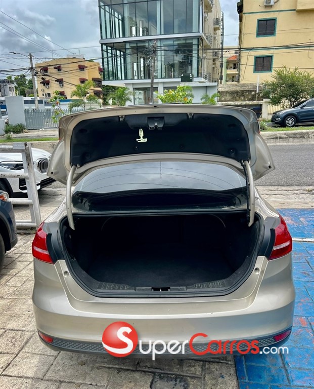 2017 Ford Focus SE — foto 12 / 12
