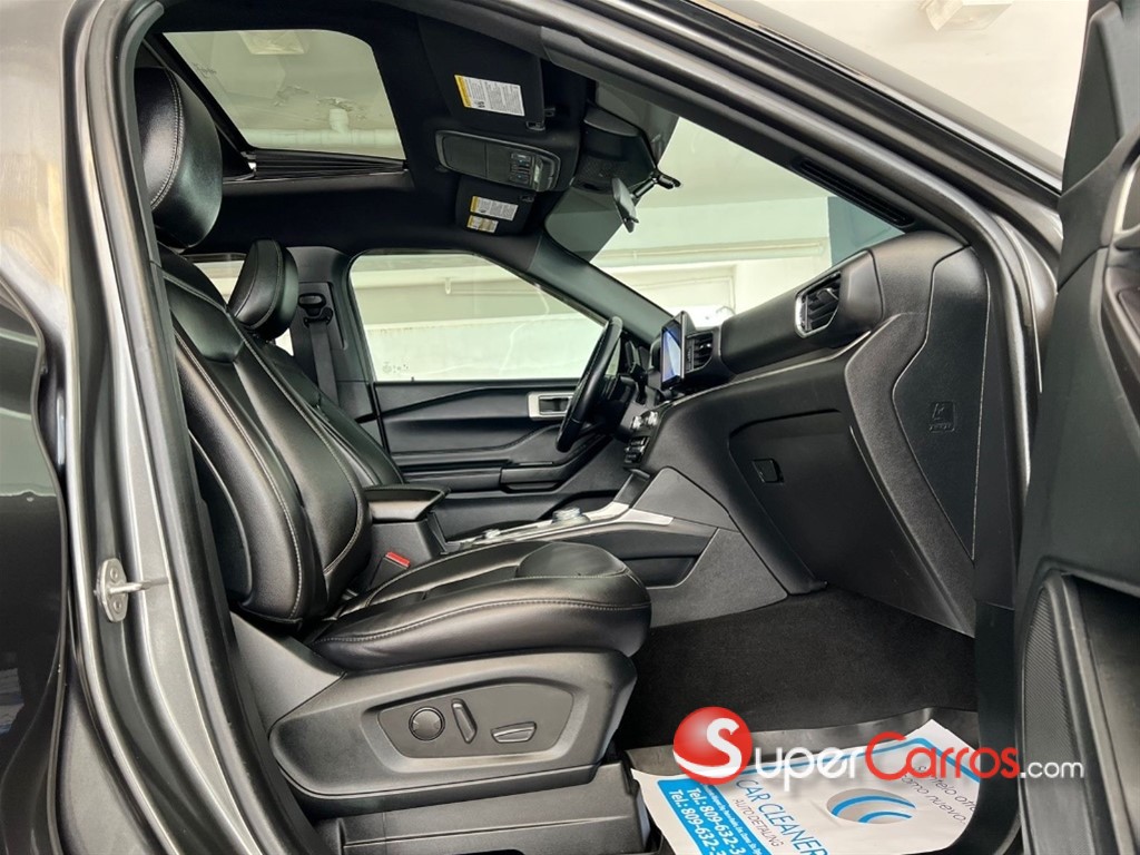 2020 Ford Explorer XLT 4WD — foto 6 / 12