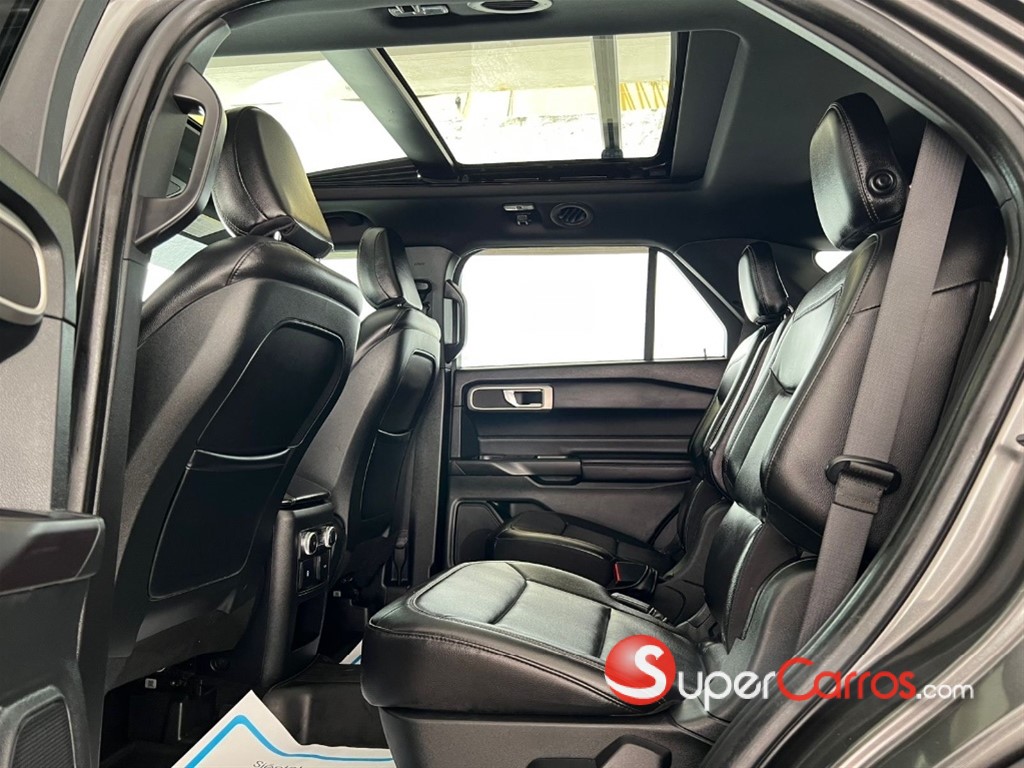 2020 Ford Explorer XLT 4WD — foto 7 / 12