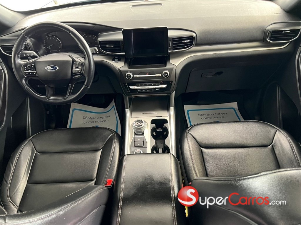2020 Ford Explorer XLT 4WD — foto 9 / 12