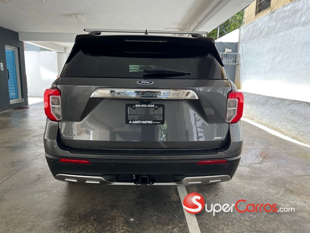 2020 Ford Explorer XLT 4WD — foto 12 / 12