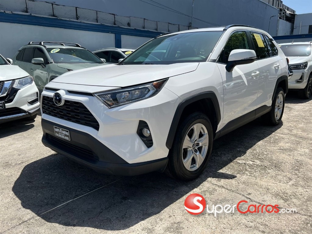 2020 Toyota RAV4 XLE